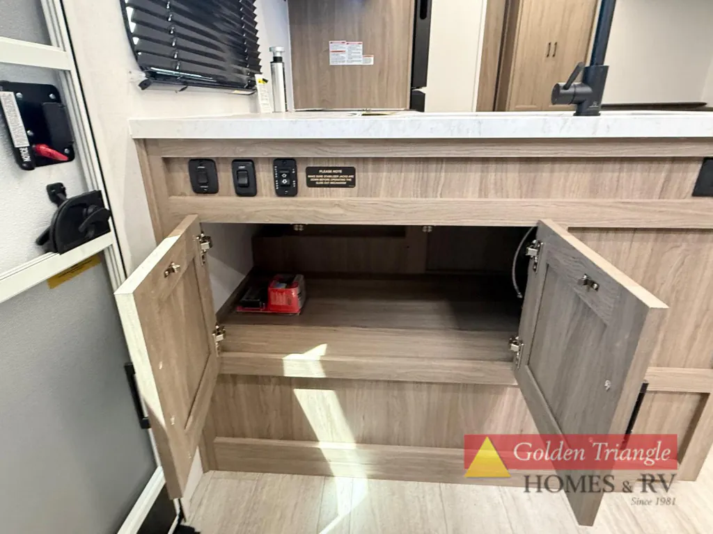 2026 Coachmen Freedom Express Select 30SE, Photos photo 19
