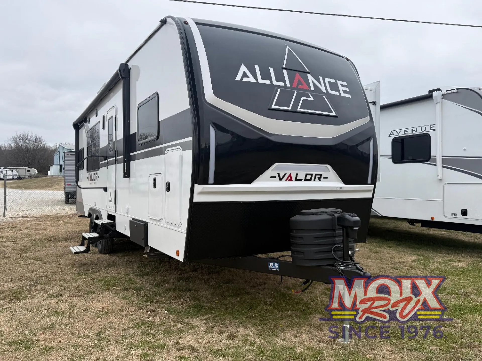 2026 Alliance RV Valor 27T14 - Photo 2