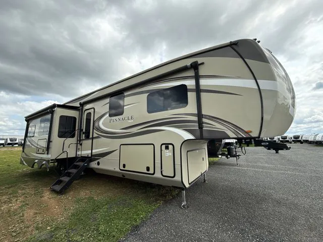 2018 Jayco Pinnacle 36KPTS - Photo 2