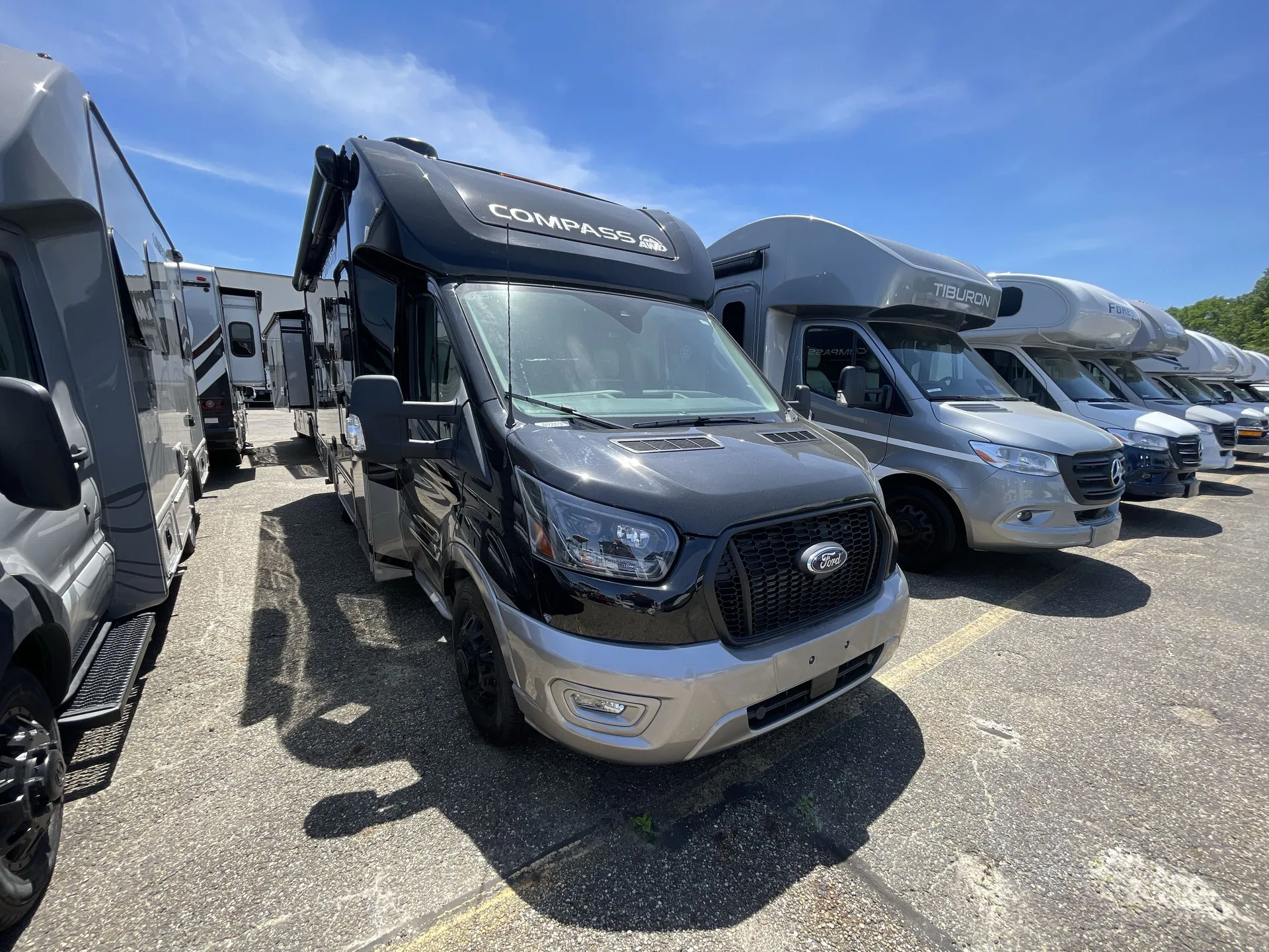 2026 Thor Motor Coach Compass 24JG - Photo 2