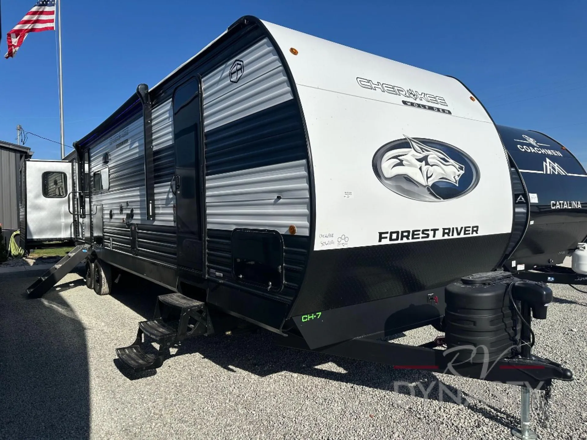 2025 Forest River Cherokee Wolf Den 306MM - Photo 2