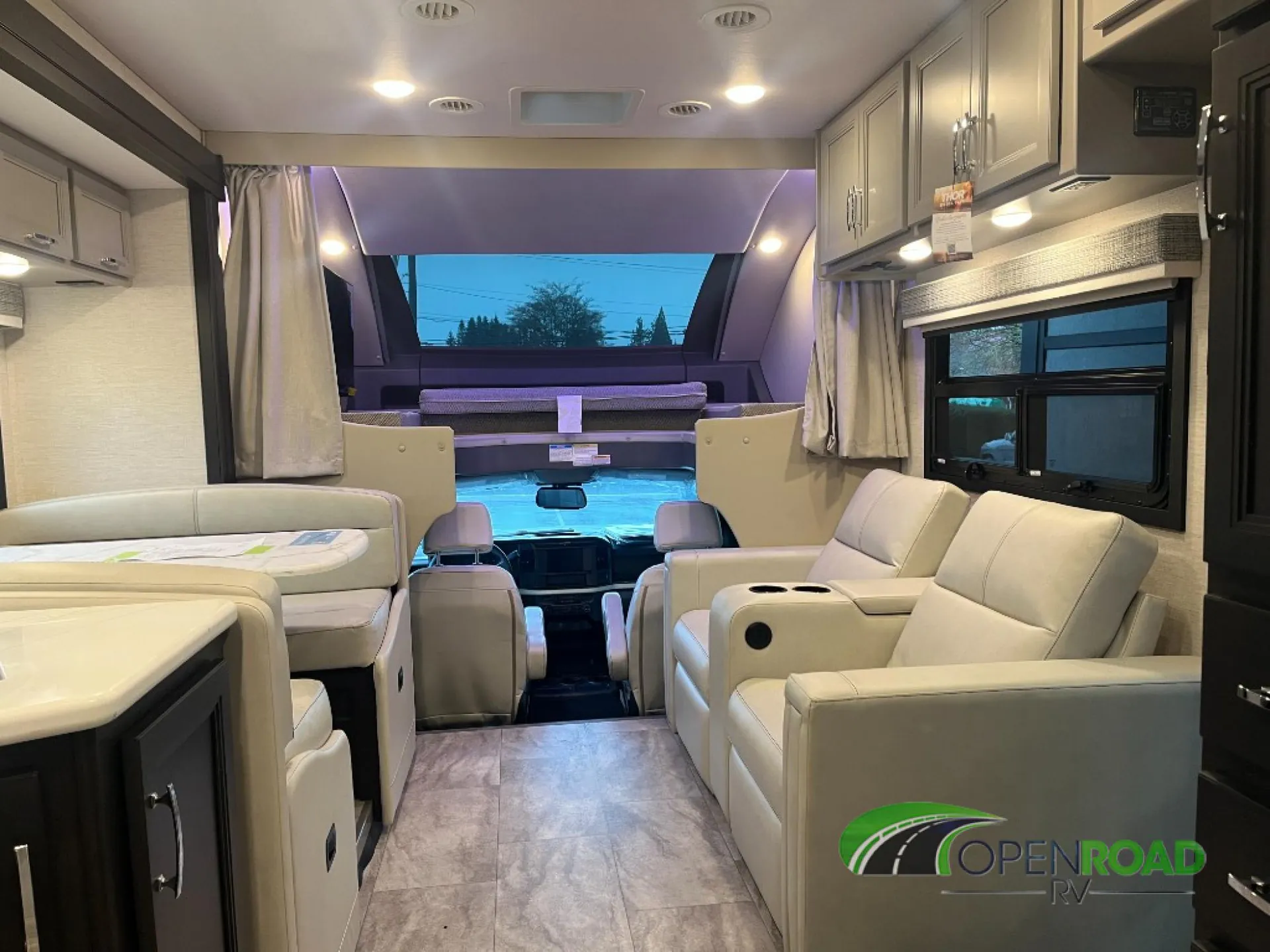 2026 Thor Motor Coach Magnitude GRAND R36 - Photo 4