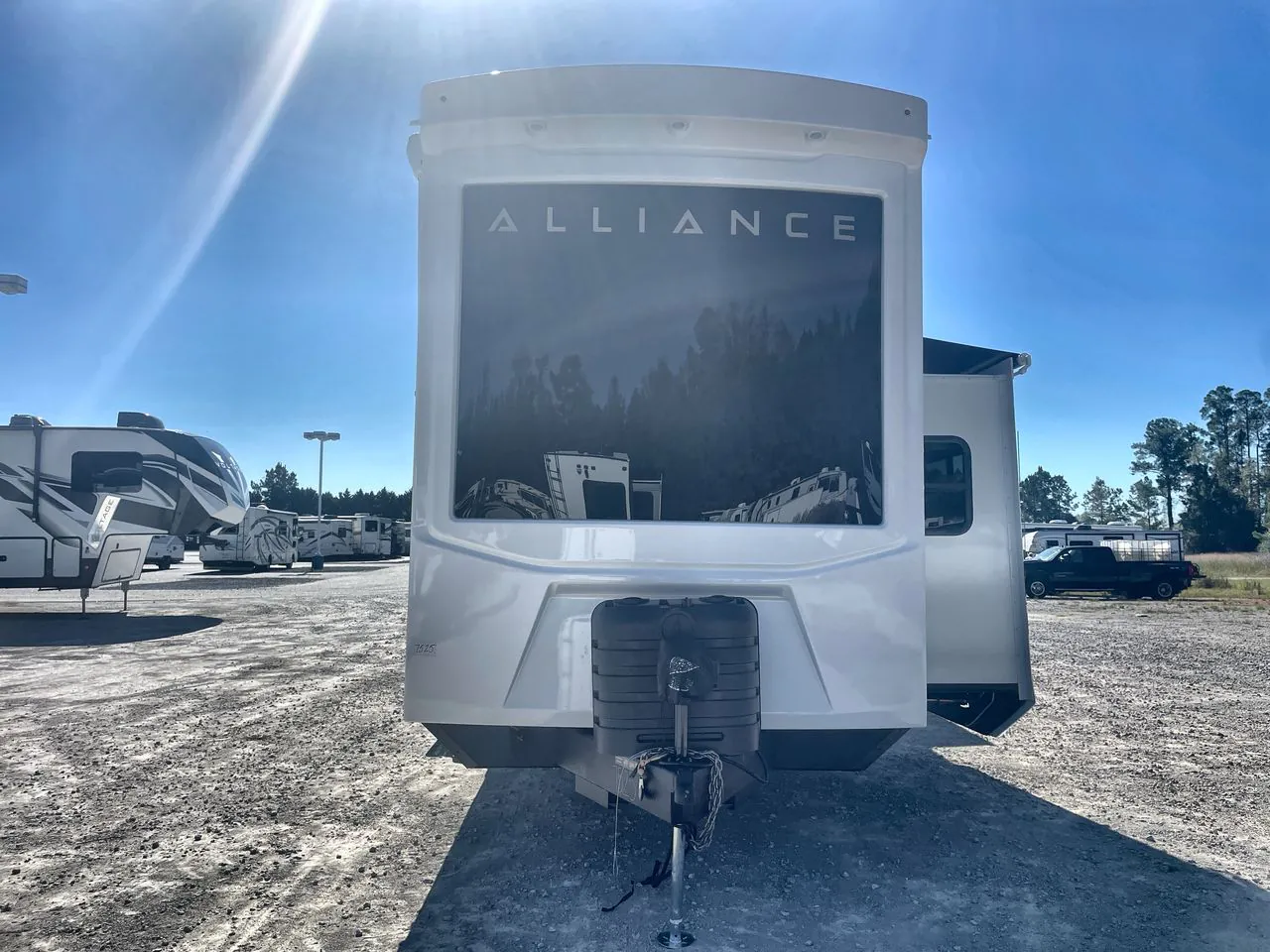 2026 Alliance RV Benchmark 44RKL - Photo 3