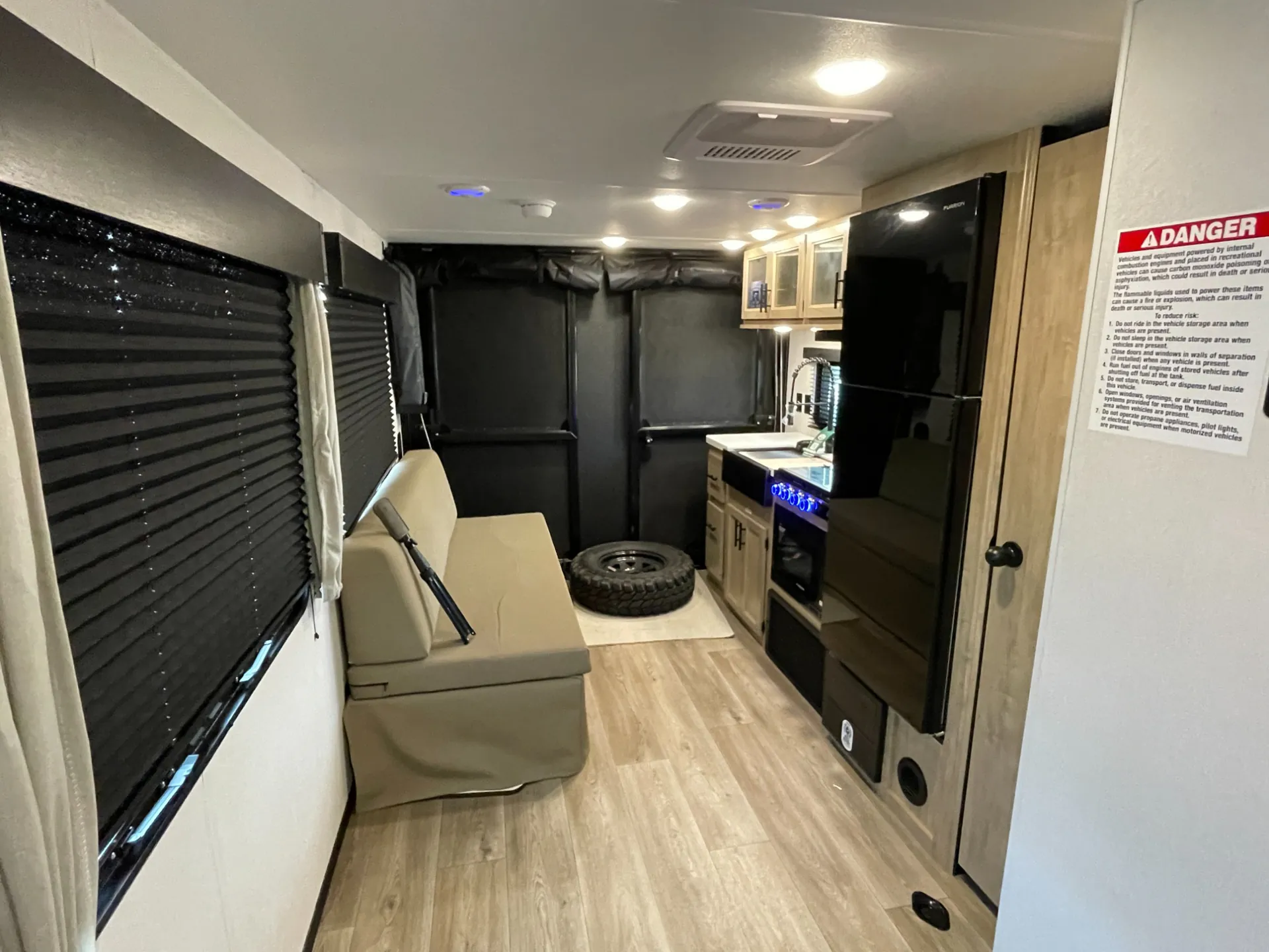 2027 Forest River Cherokee Grey Wolf Black Label 18RRBL