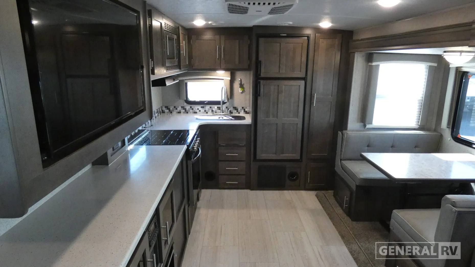 2021 Forest River Rockwood Ultra Lite 2902SW - Photo 3