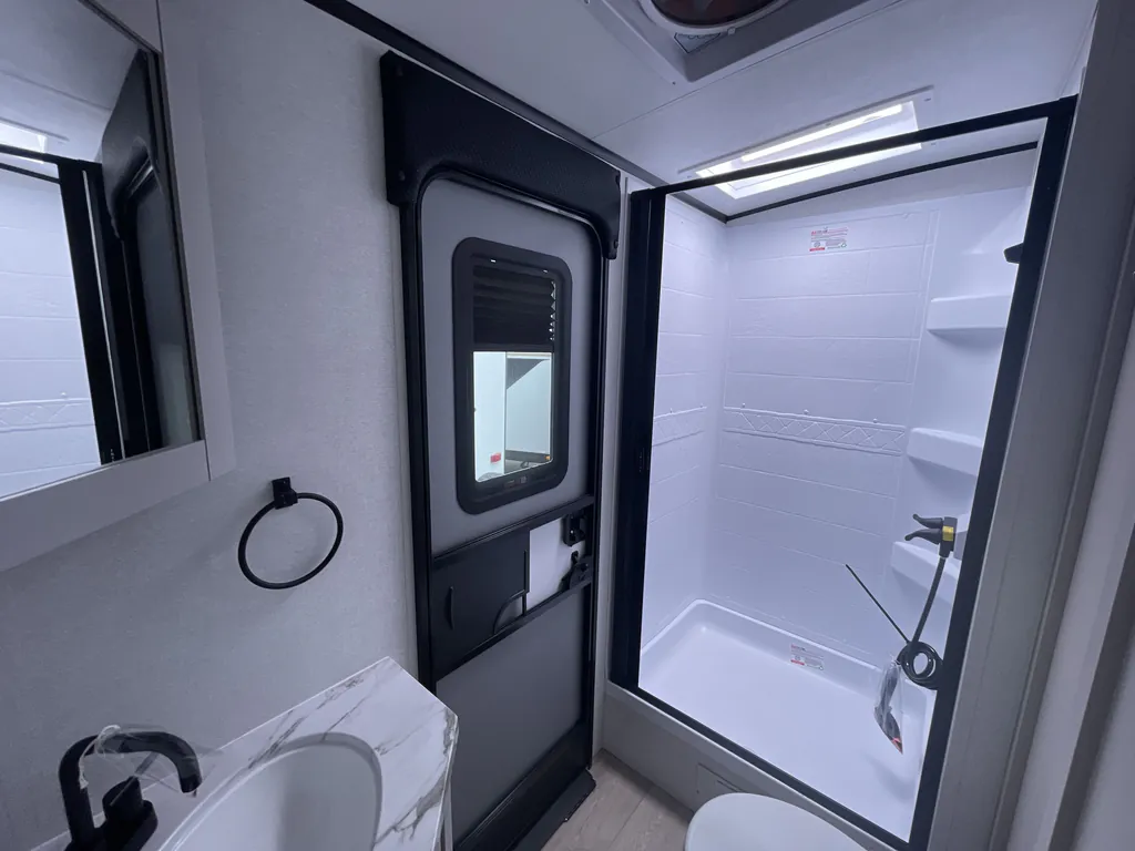 2027 Jayco Jay Feather 29BHB, Photos photo 17