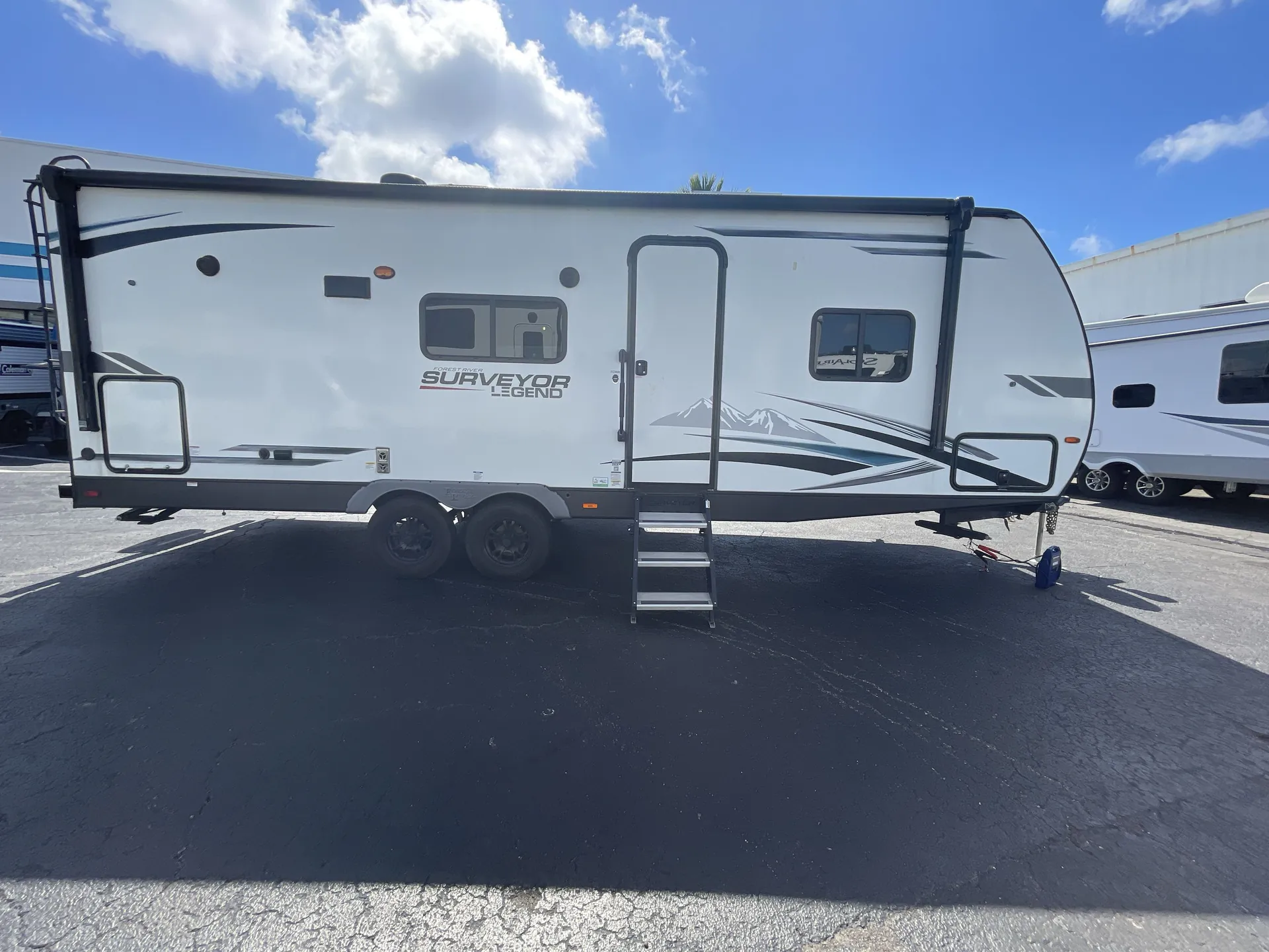 2022 Forest River Surveyor Legend 252RBLE — campside