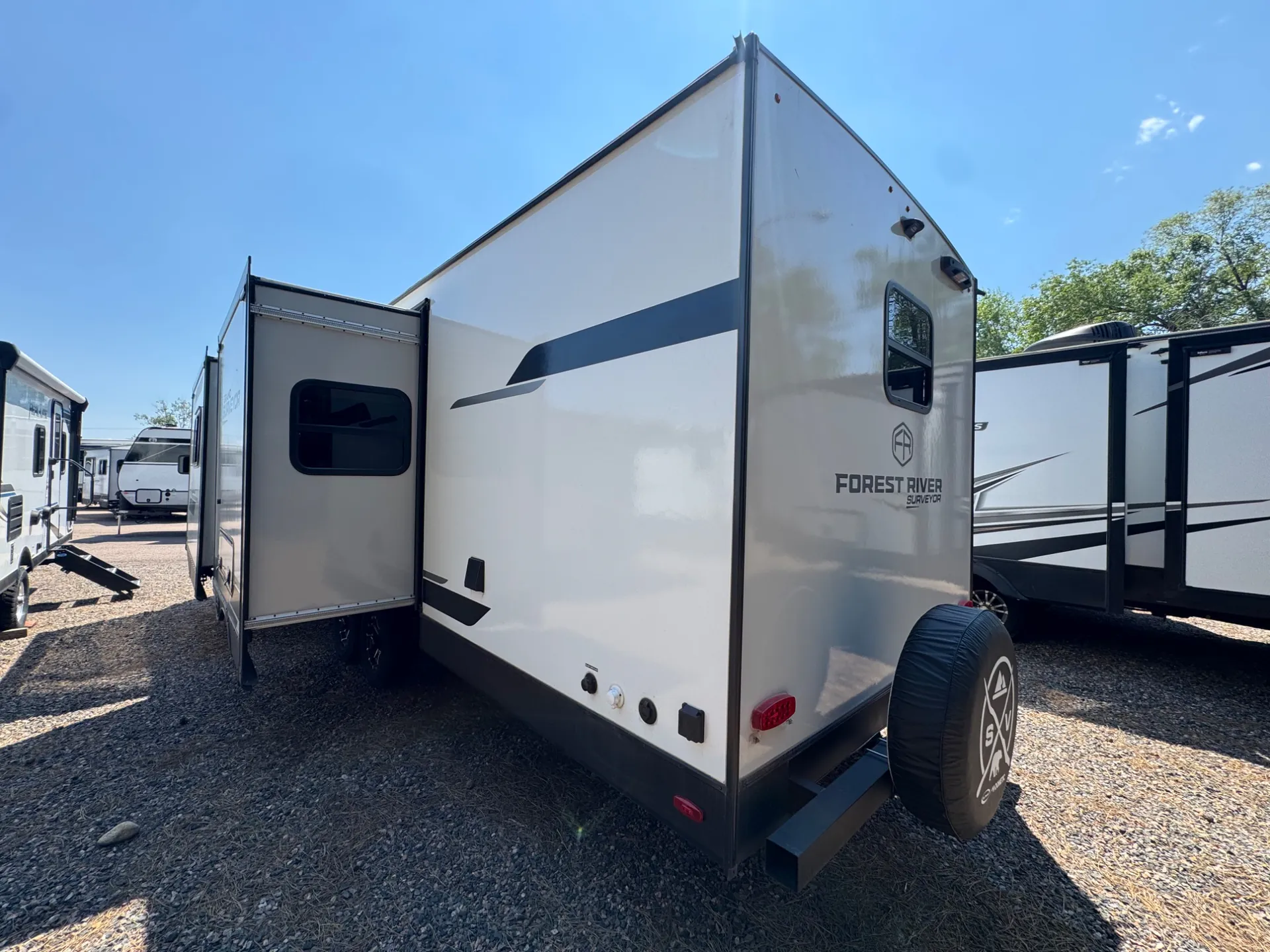 2025 Forest River Grand Surveyor 268FKBS - Photo 4