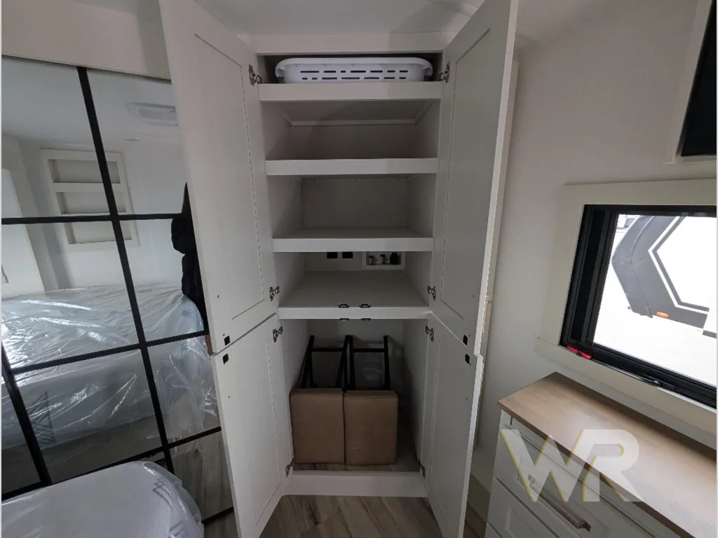 2027 Brinkley Model G 3970, Photos photo 65