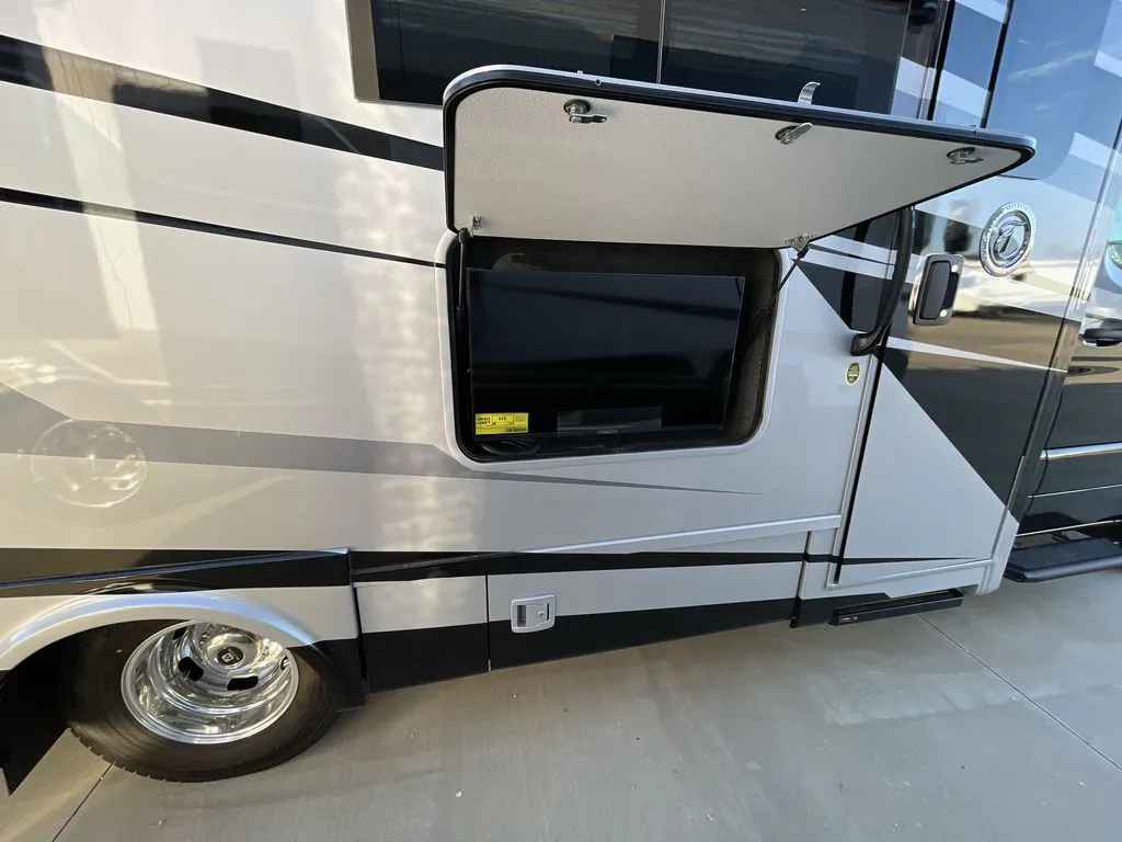 2026 Tiffin Wayfarer 25 XPW - Photo 3