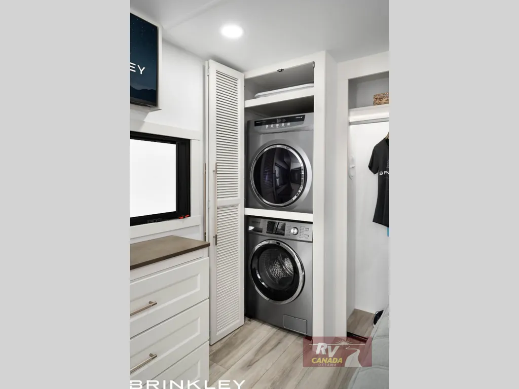 2027 Brinkley Model R 3710, Photos photo 9
