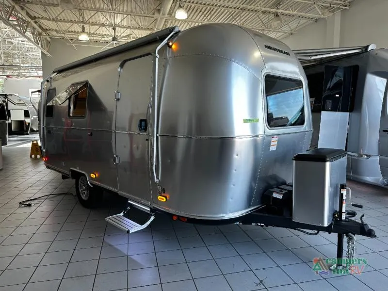 2026 Airstream World Traveler 22RB - Main photo