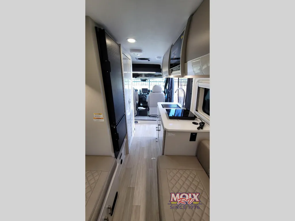 2027 Thor Motor Coach Tellaro 20Y, Photos photo 4