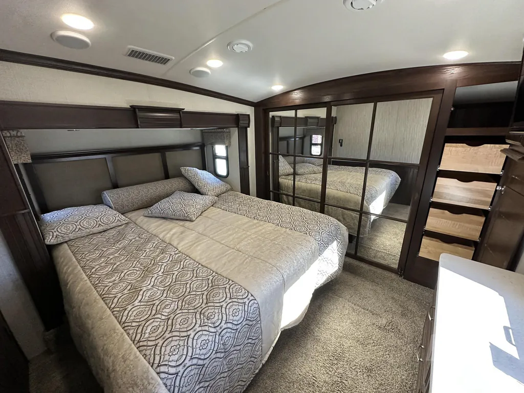 2017 Forest River Cardinal 3456RL, Photos photo 21