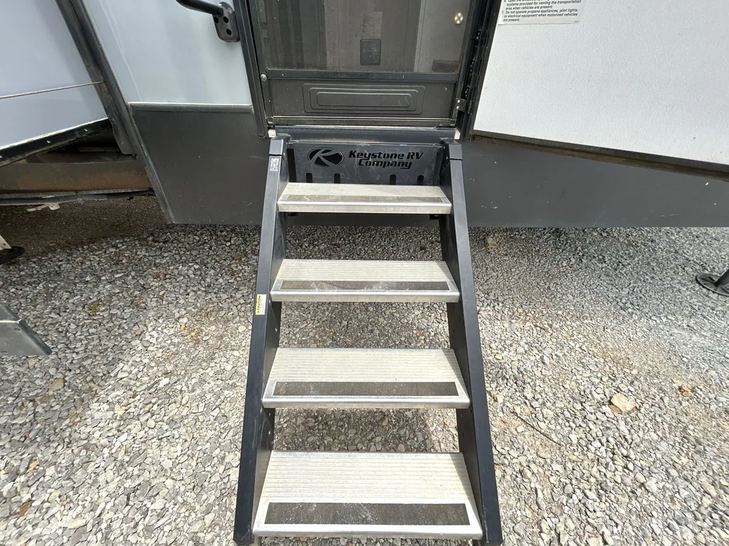 2020 Keystone Raptor 415, Photos photo 34
