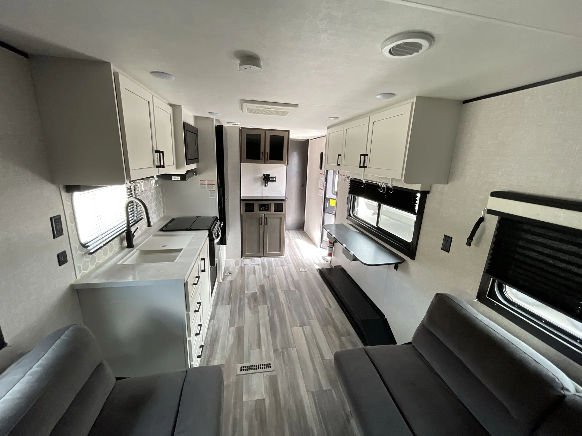 2025 Jayco Jay Flight SLX 265TH — living area main