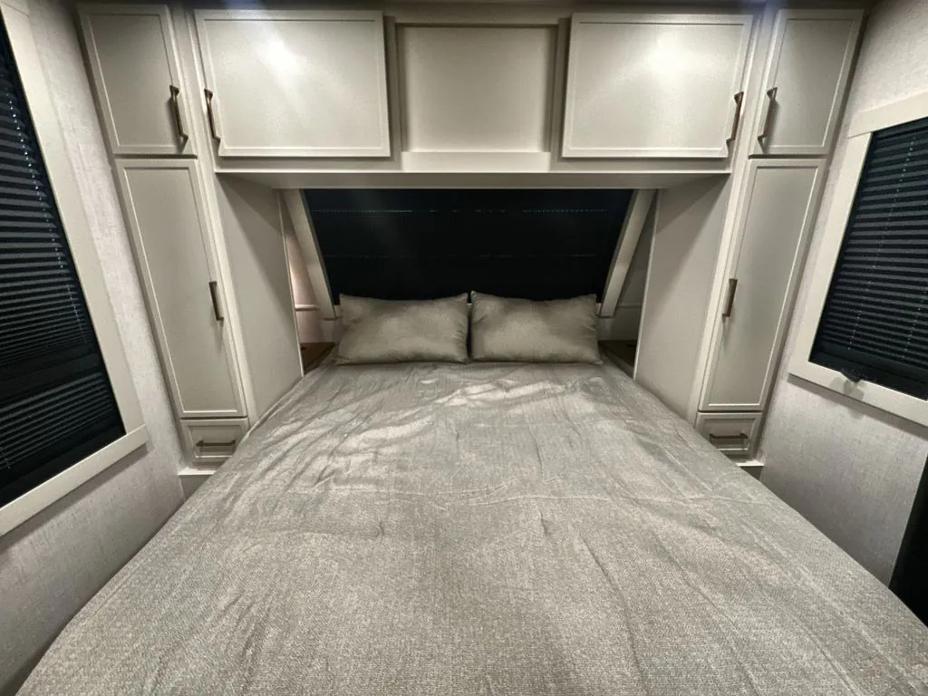 2027 Brinkley Model I 290, Photos photo 18