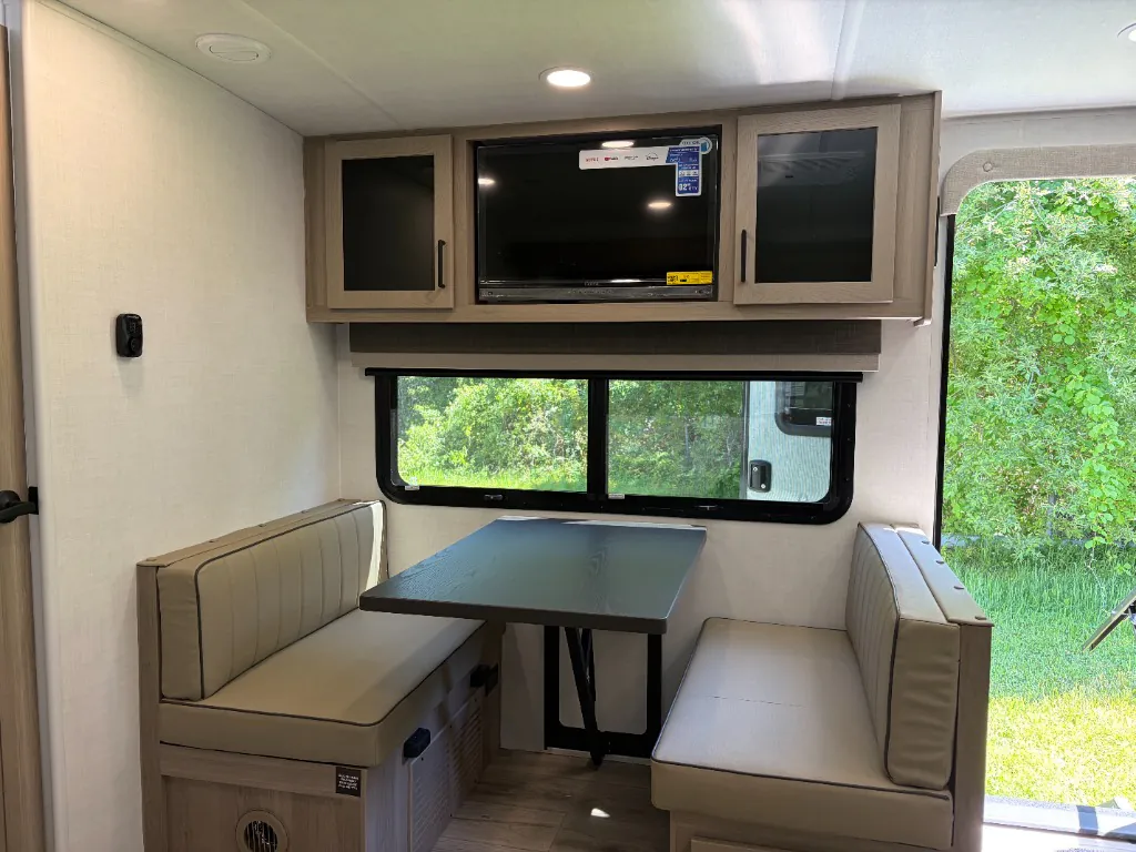 2026 Forest River Rockwood Mini Lite 2515S — Photo 5