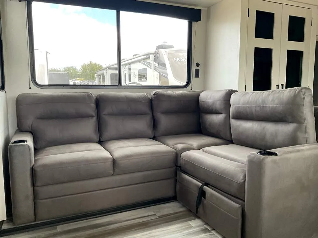 2026 Jayco Jay Flight Bungalow 404LOFT DS, Photos photo 10