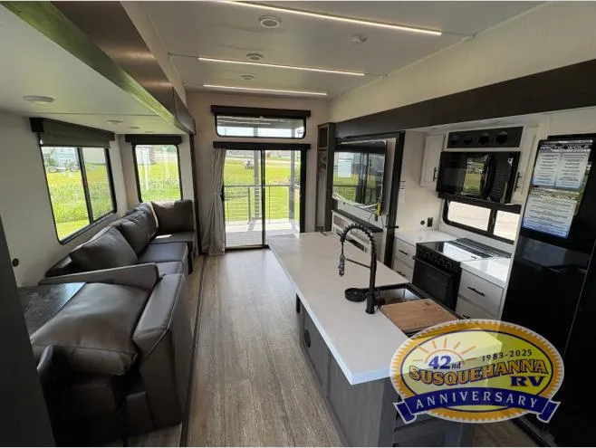 2025 Forest River Cherokee Arctic Wolf Suite 3800DECK - Photo 3