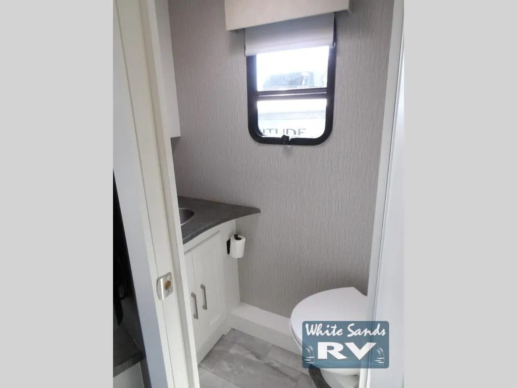 2022 Coachmen Sportscoach SRS 365RB, Photos photo 17