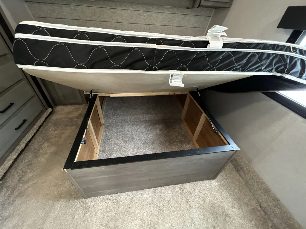 2020 Keystone Raptor 415, Photos photo 27