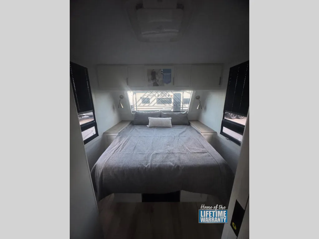 2026 Brinkley Model I 294, Photos photo 16