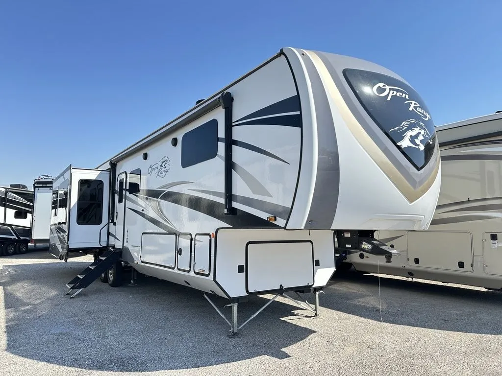 2022 Highland Ridge Open Range 371MBH - Photo 3