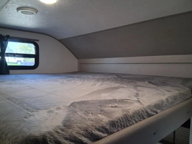 2027 Coachmen Catalina Legacy Edition 333DBDSCK, Photos photo 9