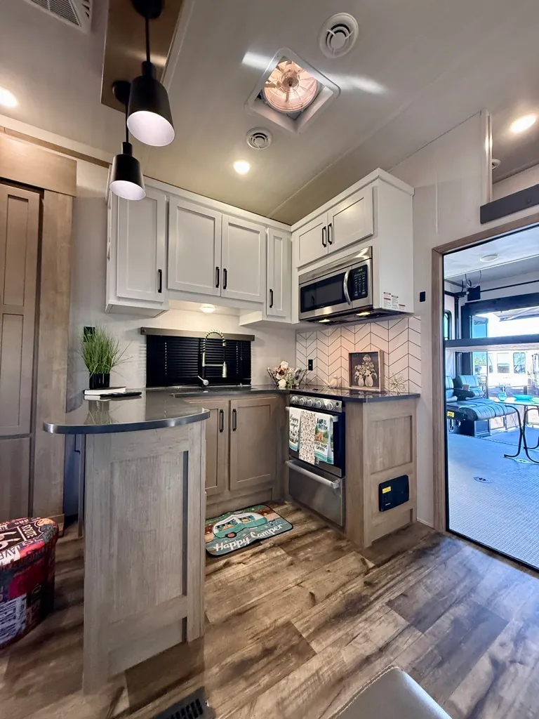 2022 Keystone Raptor 423, Photos photo 50