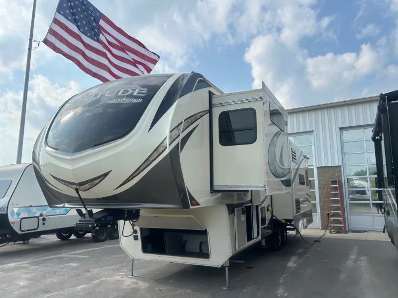 2017 Grand Design Solitude 310GK - Photo 4