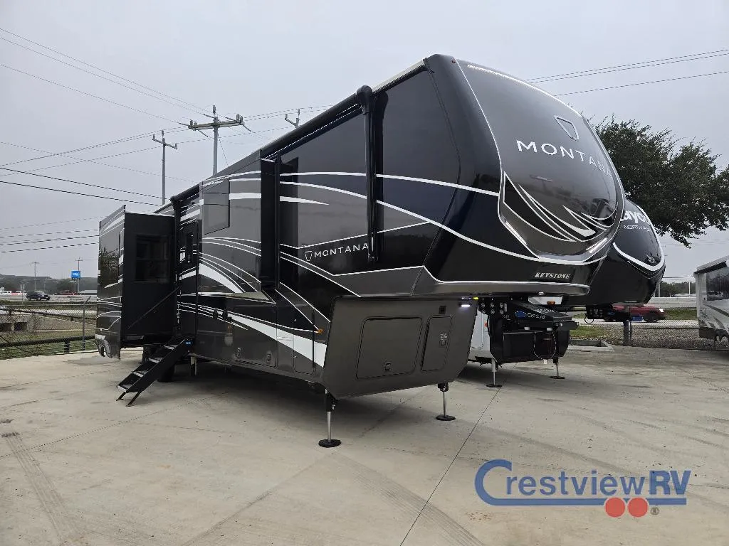 2026 Keystone Montana 3901RK - Photo 3