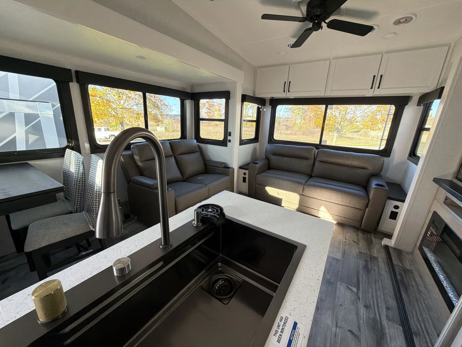 2026 highland ridge Roamer 32RLTS — living area main