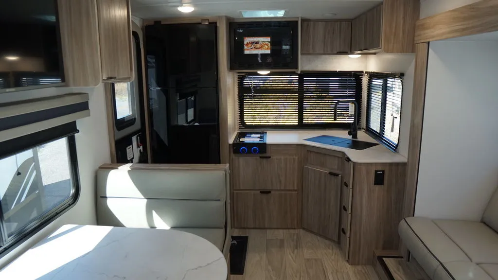 2025 Winnebago M-Series 2326RK - Photo 3