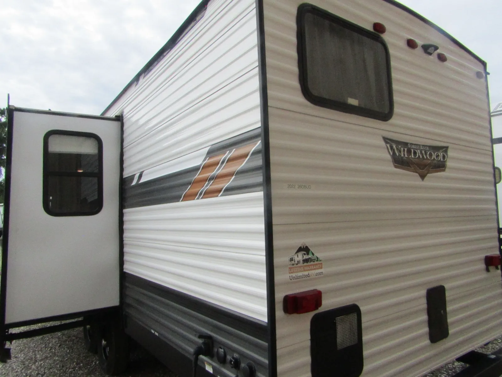 2022 Forest River Wildwood 26DBUD - Photo 4