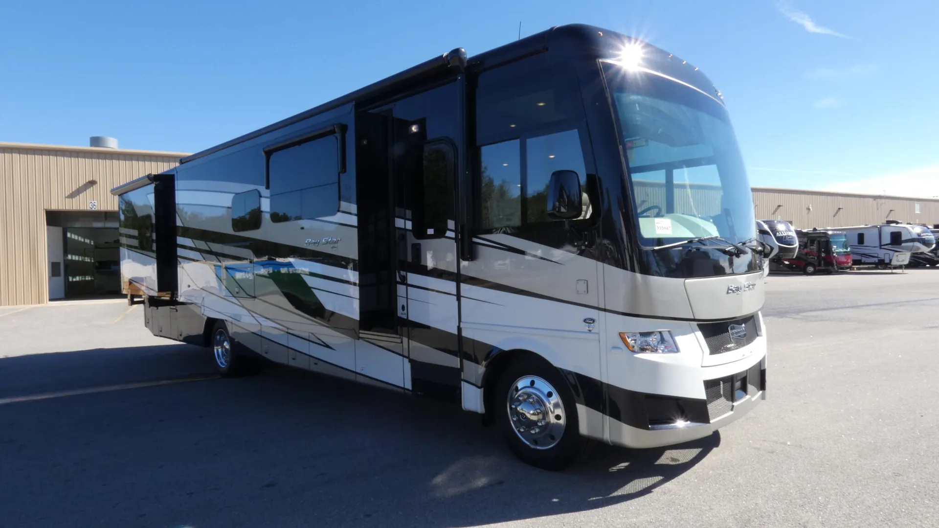 2026 Newmar Bay Star 3626 - Photo 2