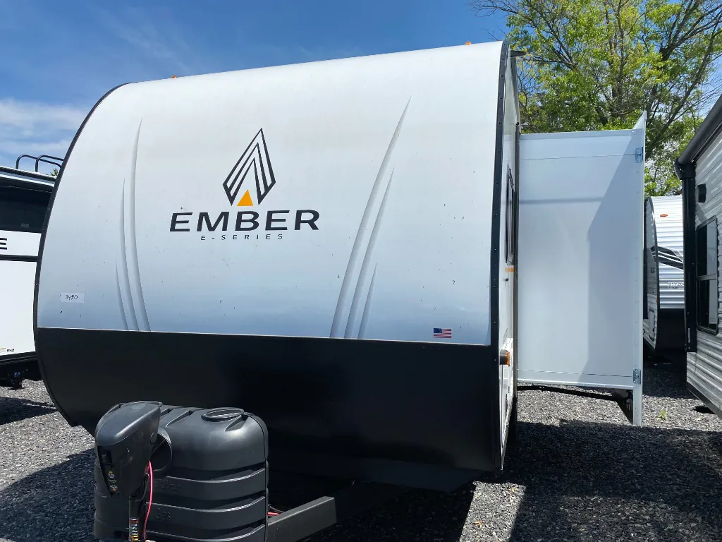 2026 Ember RV E-Series 18RBE - Photo 2