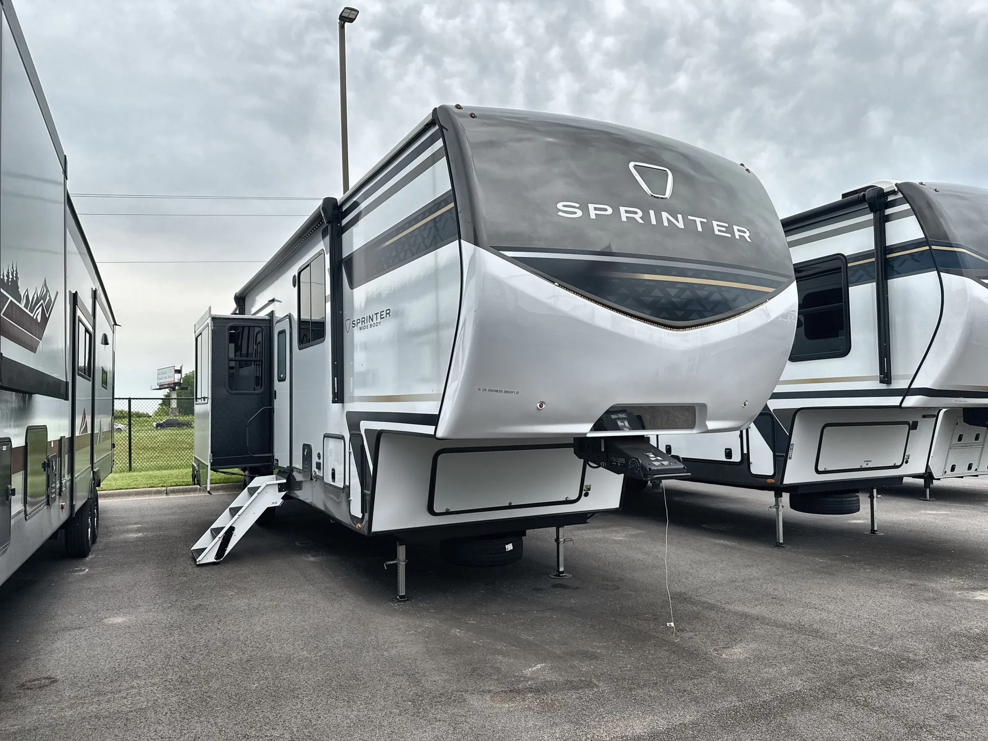 2026 Keystone Sprinter 3800FLB - Photo 2