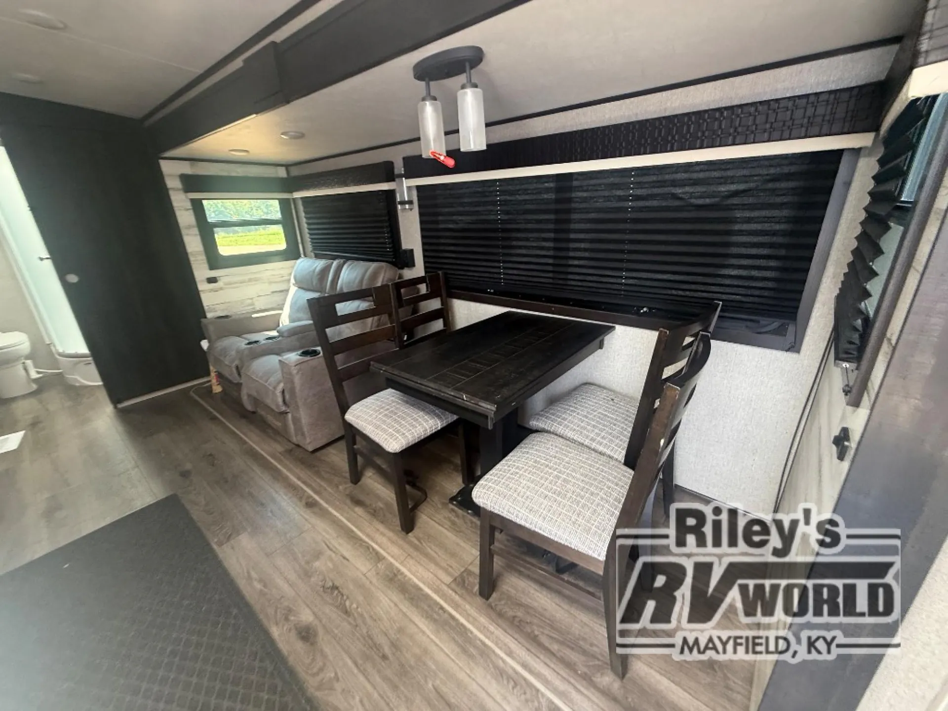 2025 Keystone RV Cougar Half-Ton 26RKE - Photo 2