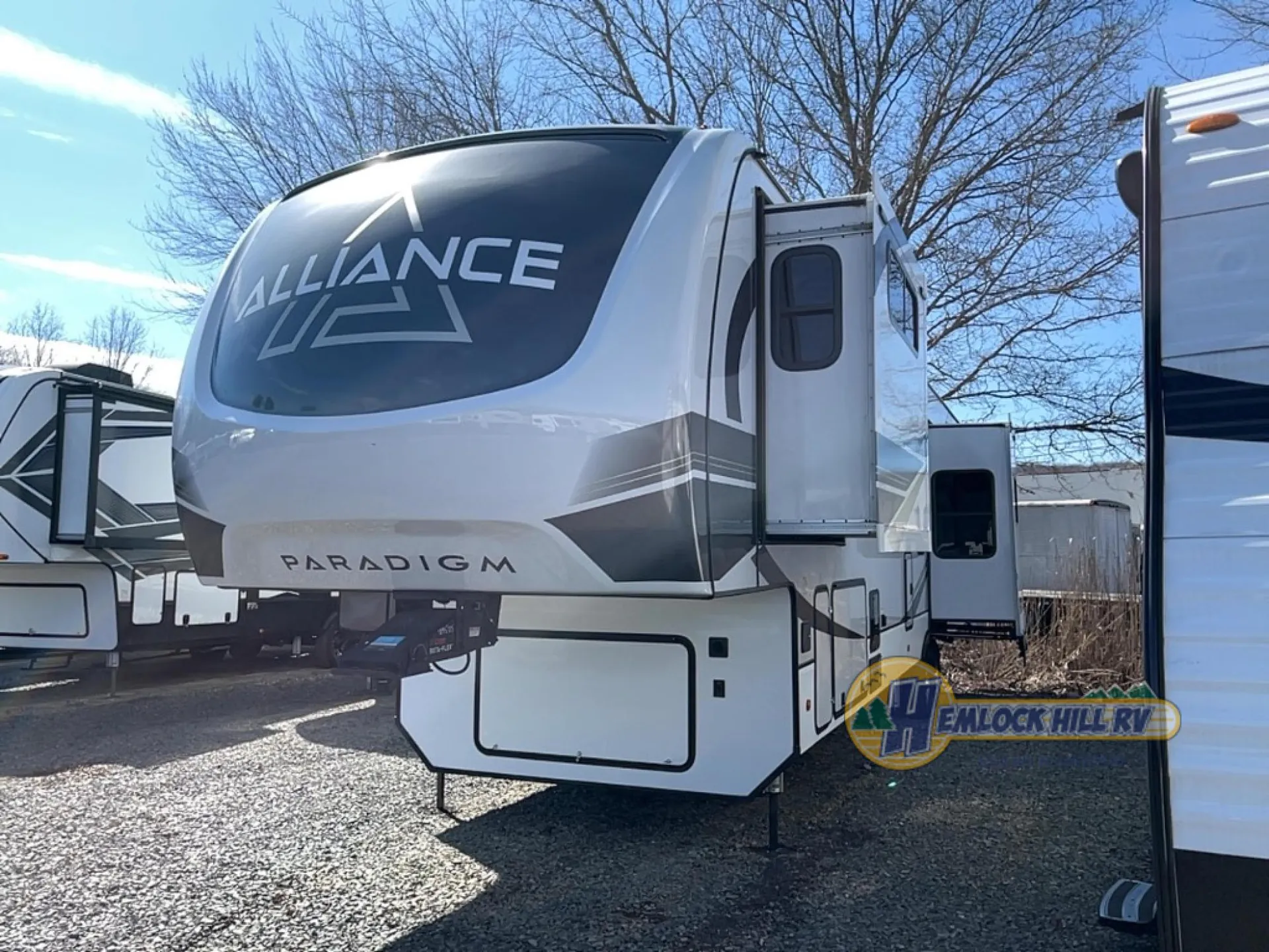2023 Alliance RV Paradigm 395DS - Photo 4