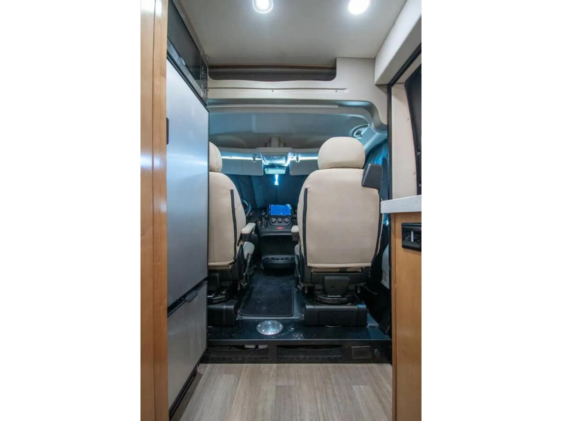2023 Coachmen Nova 20C - Photo 4