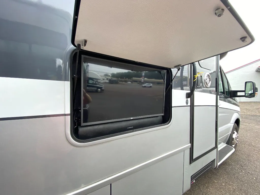 2019 Tiffin Wayfarer 24 TW, Photos photo 13