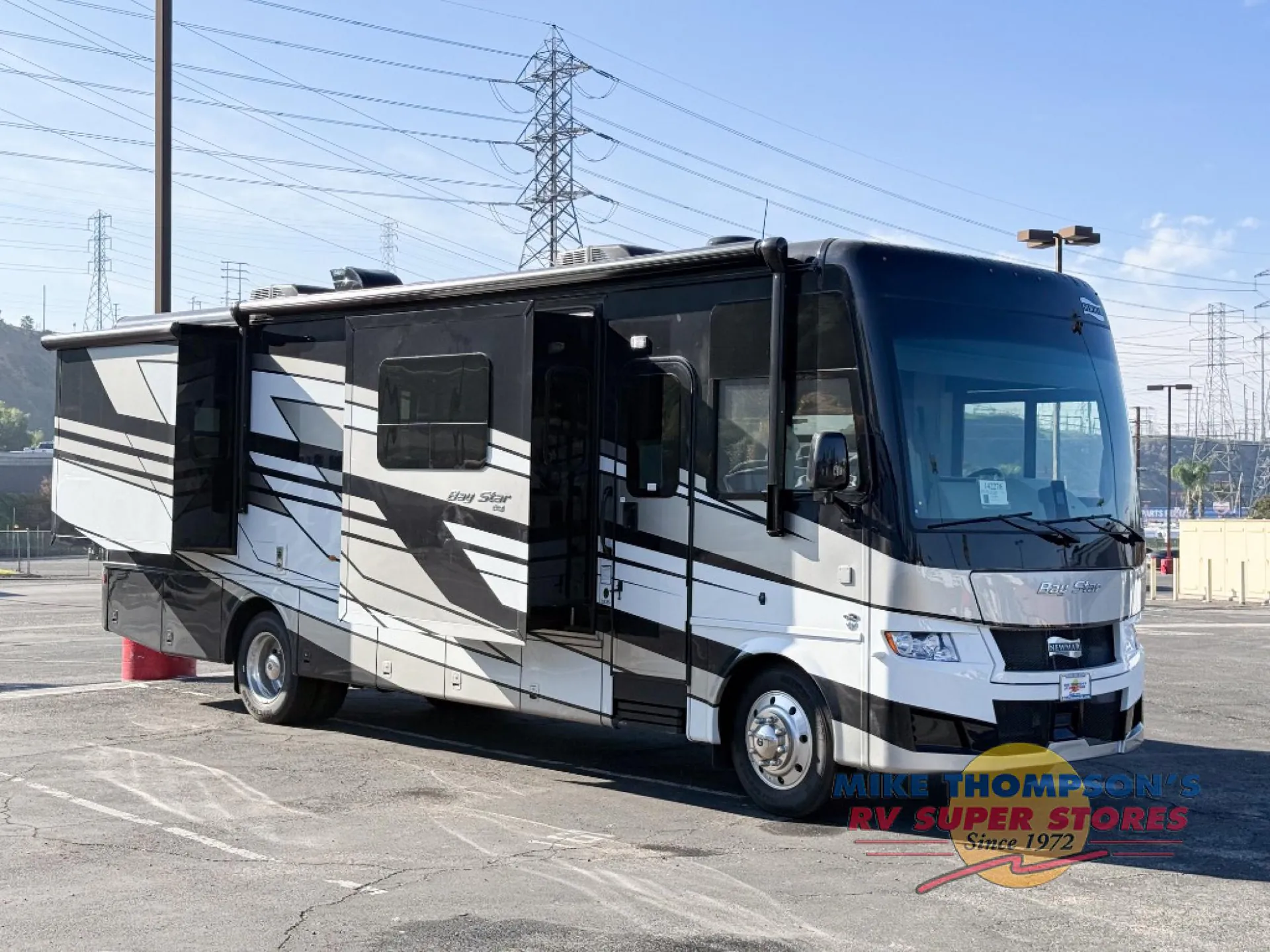 2026 Newmar Bay Star 3225 - Photo 2