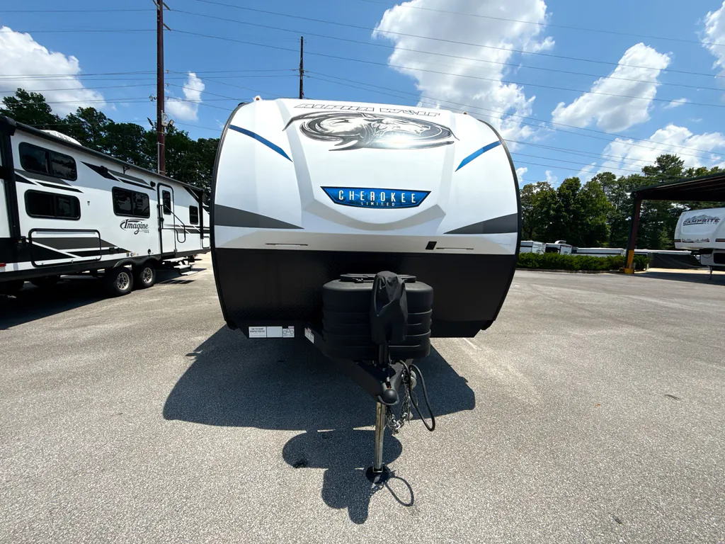 2024 Forest River Cherokee Alpha Wolf 2500RL-L, Photos photo 4