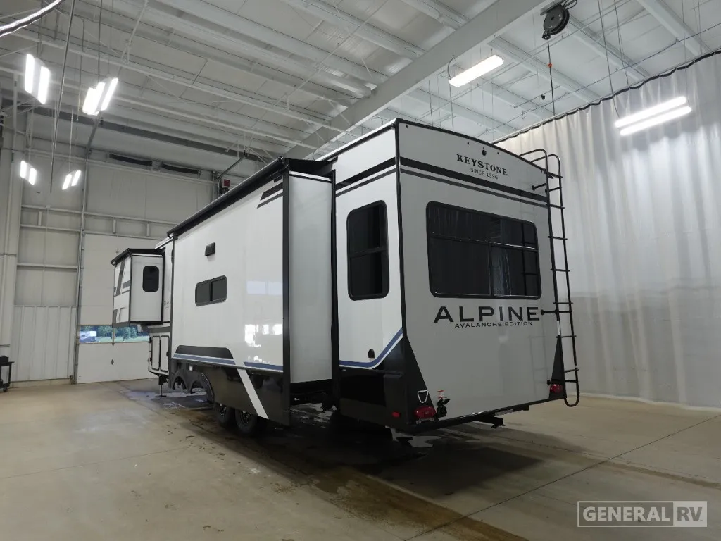 2026 Keystone Alpine Avalanche Edition 321RL - Photo 4