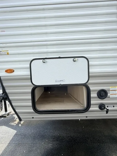 2027 Coachmen Clipper 17FQ - Photo 4