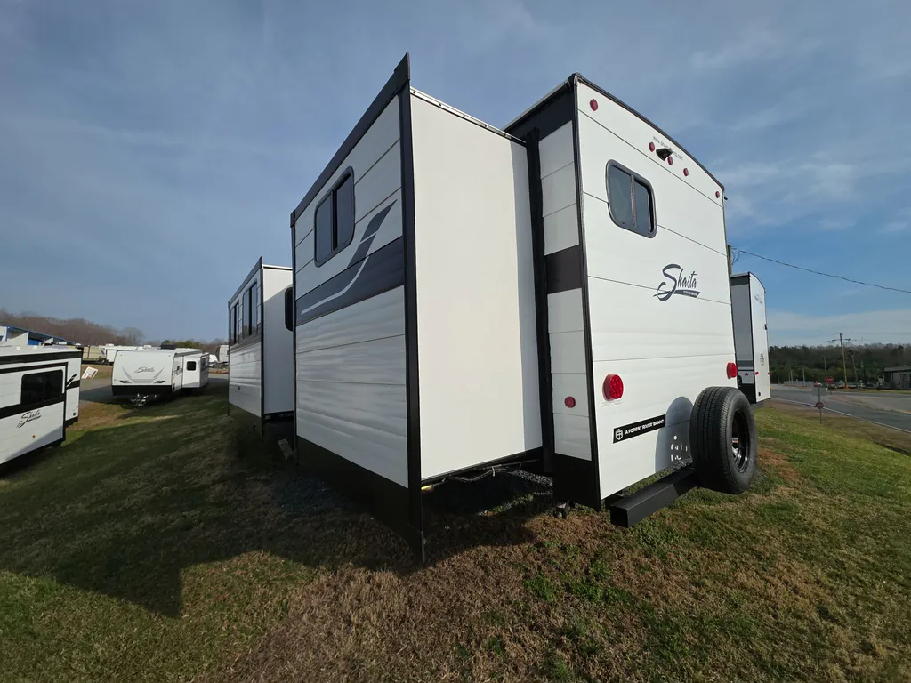 2026 Shasta RVs i-5 Edition 532BEDS, Photos photo 6