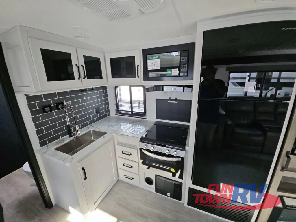2027 Forest River Solaire 3150TBSS, Photos photo 8