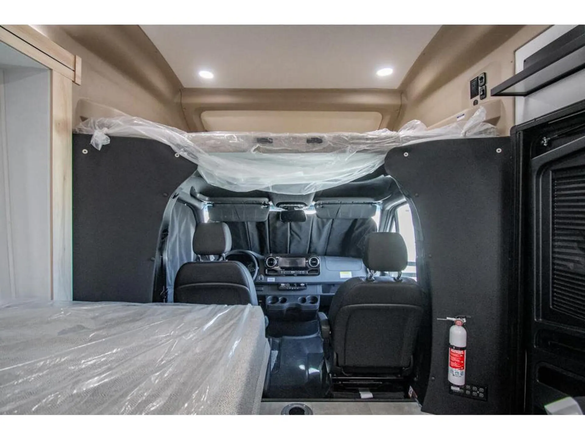 2026 Entegra Coach Qwest 25M - Photo 3