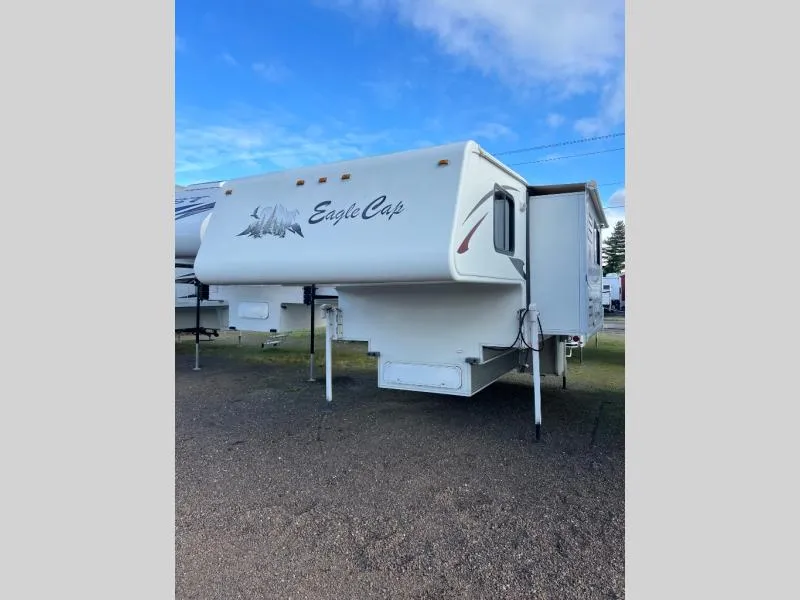 2009 Eagle Cap Campers Eagle Cap 955 - Photo 3